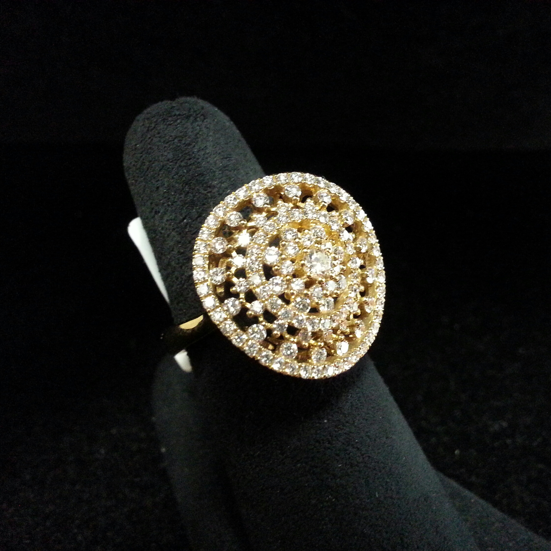 18k Yellow Gold Memoire Diamond Glitter Ring. 1.25ctw of Diamonds.